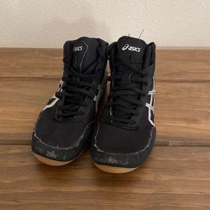 Boys ASICS wrestling shoes